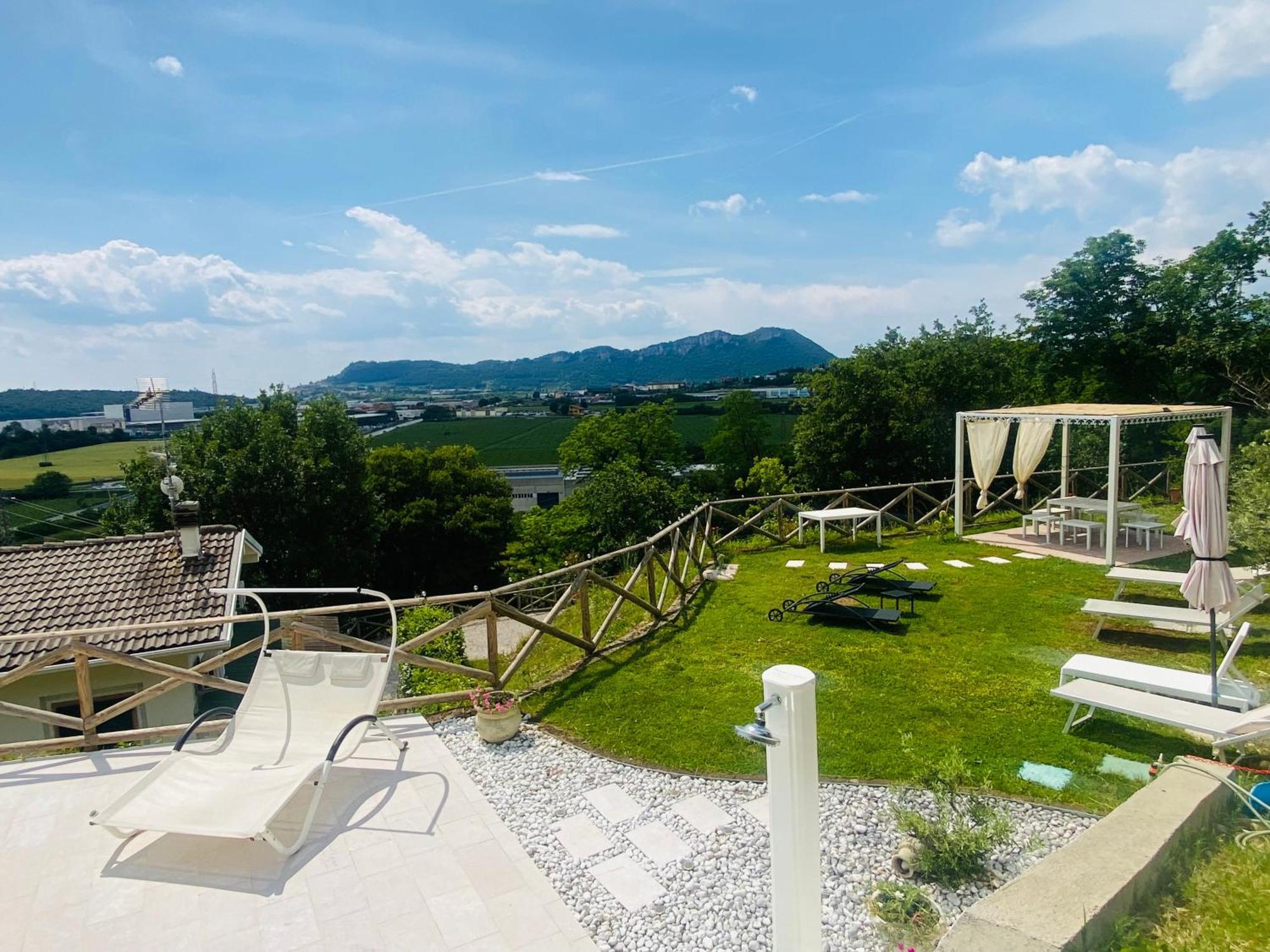Villa Poggio Ulivo Pool-Apartments Rivoli Veronese Exterior foto